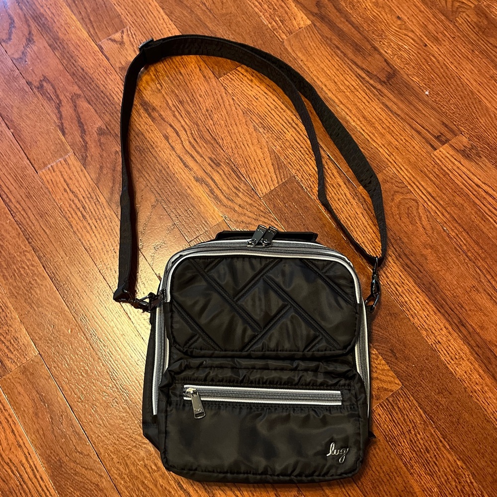 Lug Wrangler Cargo‎ Crossbody Bag Purse Black - gently used